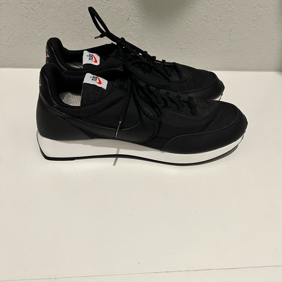 Nike AIR TAILWIND 79 SE Men's
Sneaker Casual Black/White Multi - Picture 1 of 3